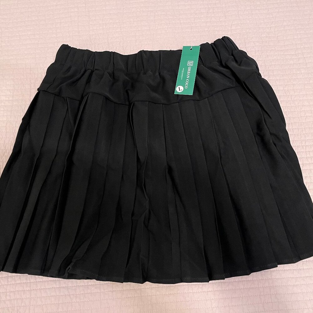 Pleated skirt